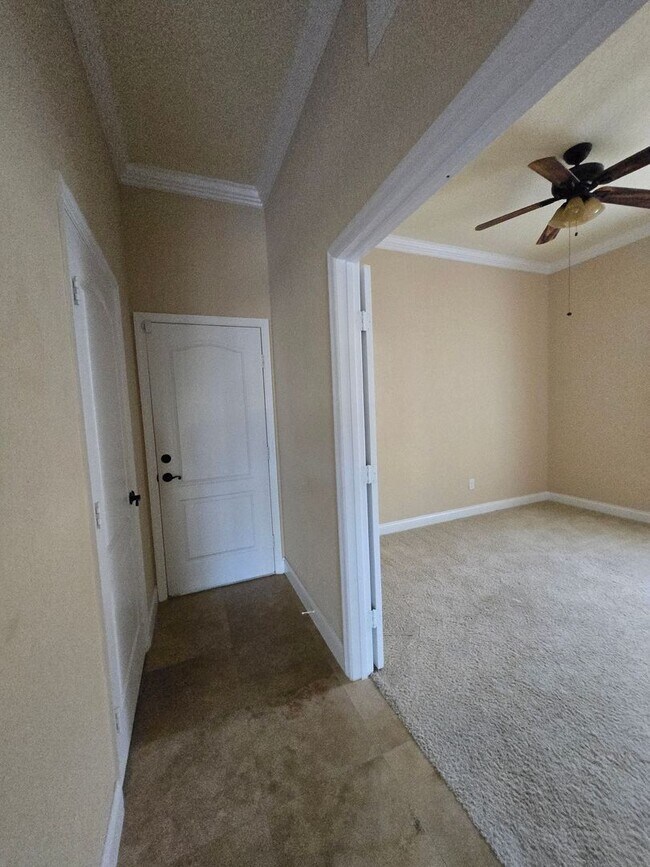 Building Photo - 5/3.5 Willow Oak Plantation