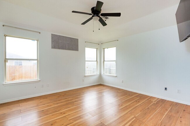 Building Photo - 2212 Schwald Rd
