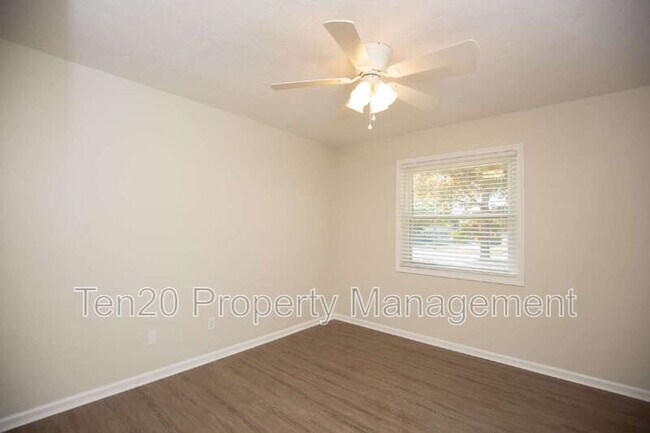 Building Photo - 8334 Canaan Dr