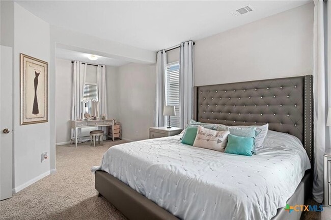 Building Photo - 533 Summersweet Rd