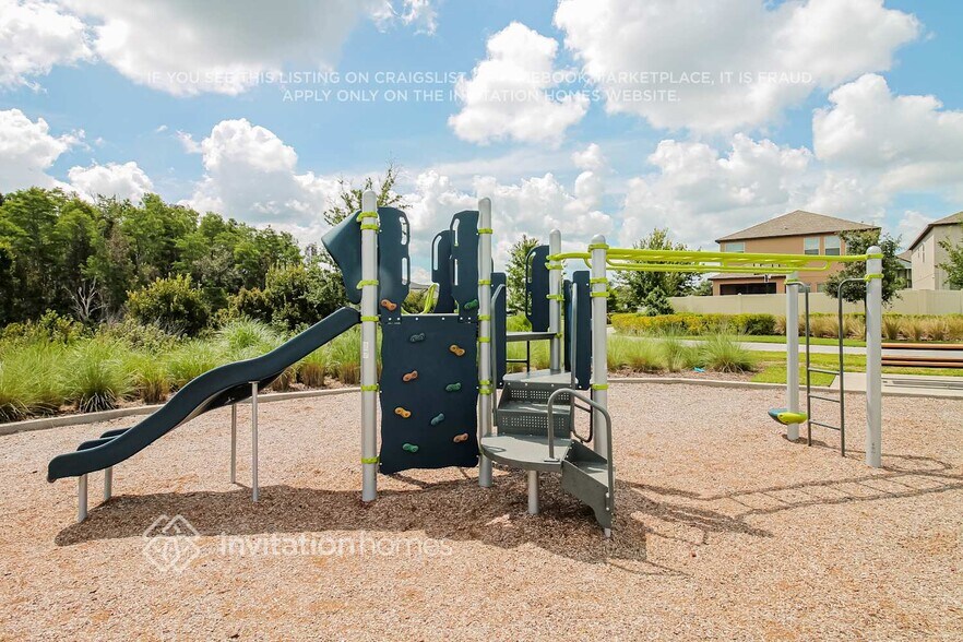 Building Photo - 8517 Campus Woods Way