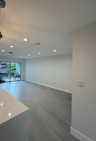Building Photo - 4808 NW 114th Ave