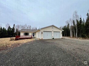 Building Photo - Charming 3-Bedroom Home / Pet Friendly / 2...