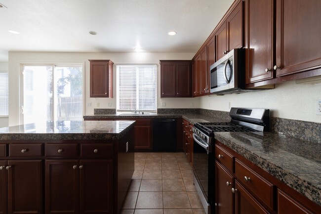 Building Photo - Move in Special $100 off first month rent!...