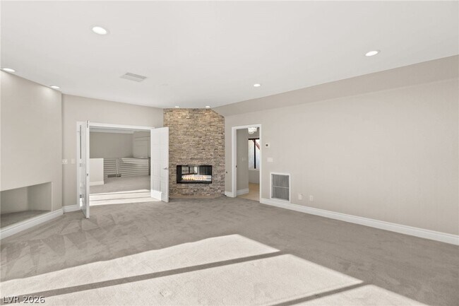 Building Photo - 13 Dovetail Cir