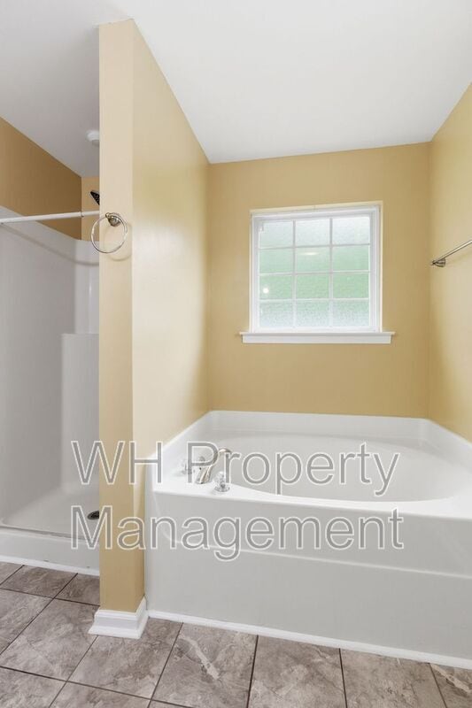Building Photo - 572 Preakness Cir