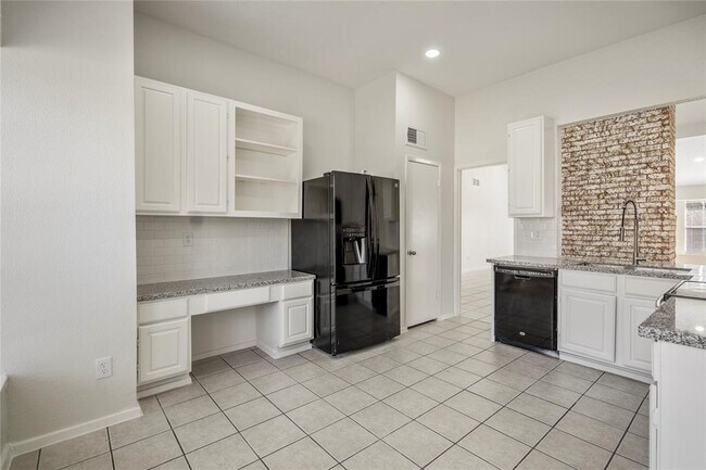 Building Photo - 11030 Hidden Bend Dr
