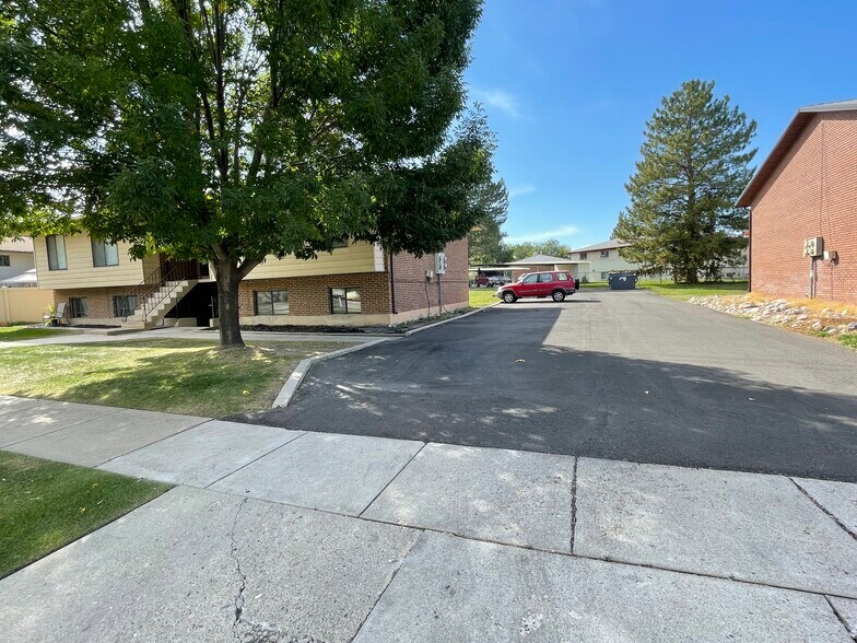 Building Photo - 3943 S 700 W