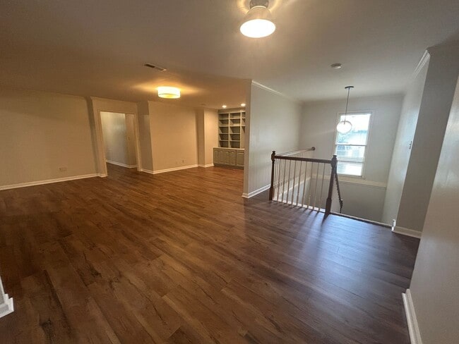 Building Photo - 4-Bedroom Gem Near Downtown Huntsville – N...