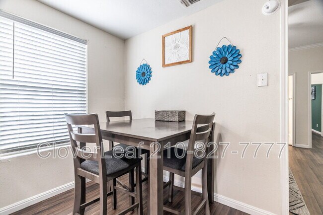 Building Photo - 1317 W French Pl