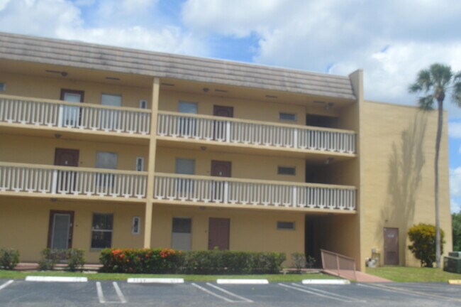 Building Photo - 6091 NW 61st Ave