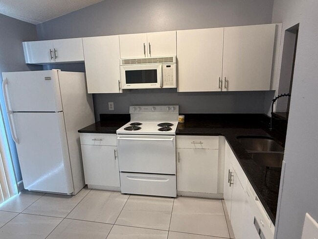 Building Photo - For Rent – 3BR/2BA Villa in Kissimmee