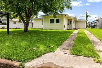 Building Photo - 1127 Harris Way