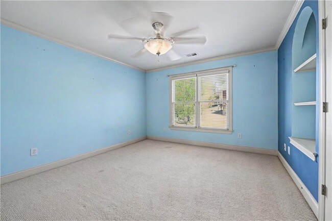 Building Photo - 4026 Palisades Main