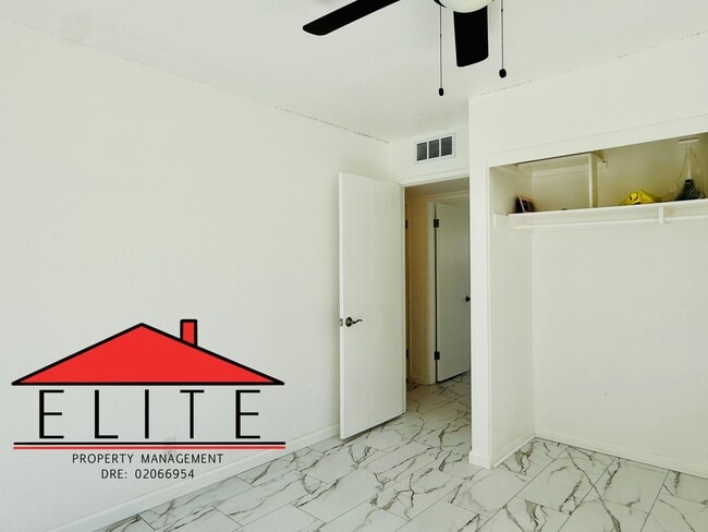 Building Photo - AVAILABLE NOW!