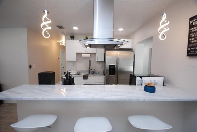 Building Photo - 6515 La Mesa Cir