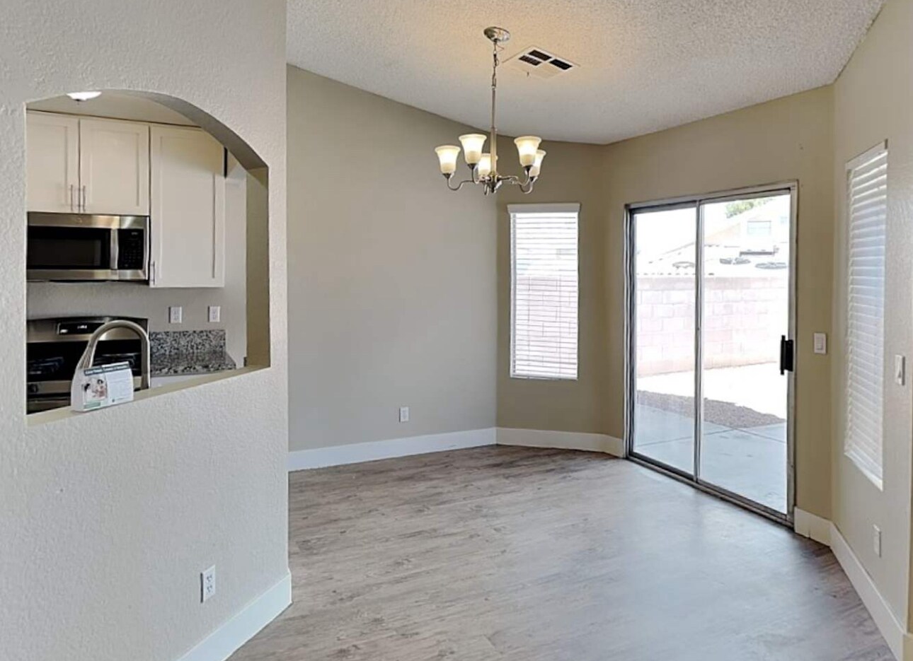 Building Photo - 1413 Braided Mane Cir