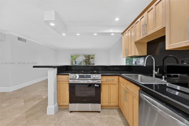 Building Photo - 7477 SW 82nd St