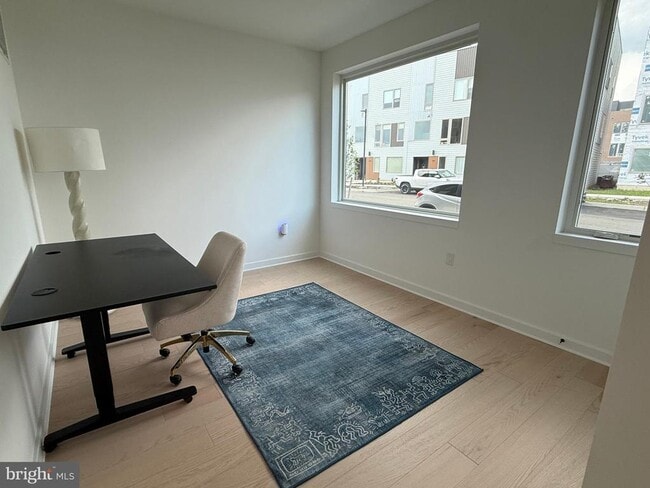 Building Photo - 3006 S Northbank Pl