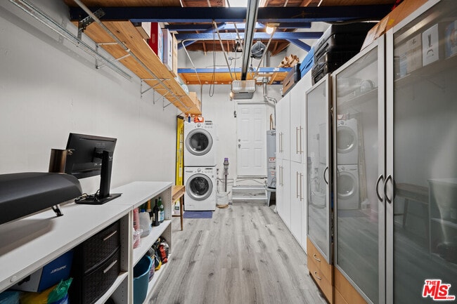 Building Photo - 2340 Abbot Kinney Blvd