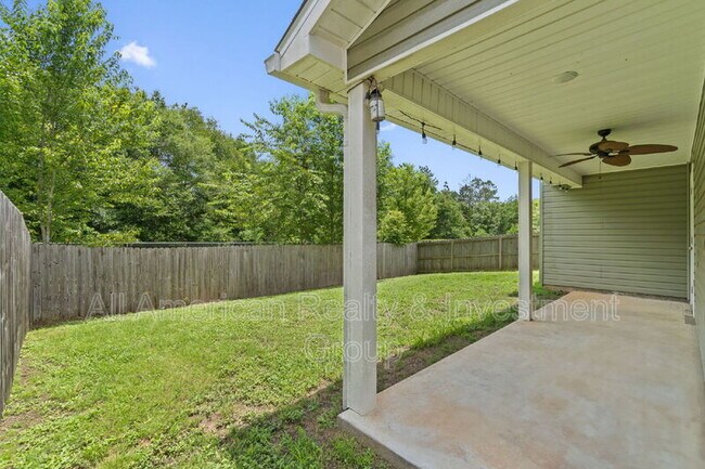 Building Photo - 426 Eisenhower Dr