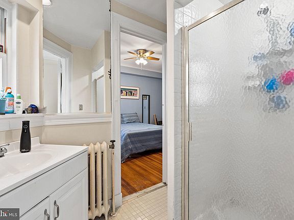 Building Photo - 3405 Greenway