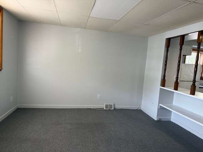 Building Photo - 113 Line Way