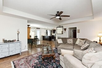 Building Photo - 1419 Leaf Ln