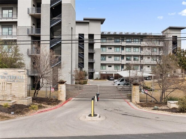 Building Photo - 5921 Hiline Rd