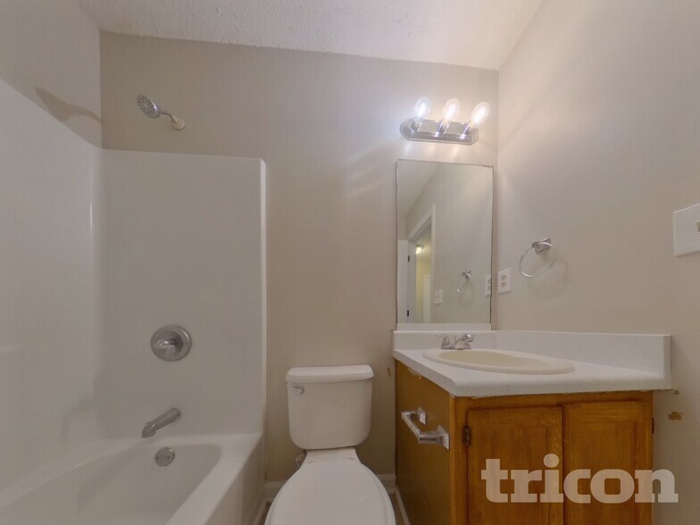 Building Photo - 2901 Pavia Cir