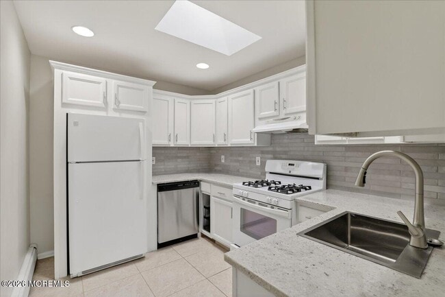 Building Photo - 21 Washington St