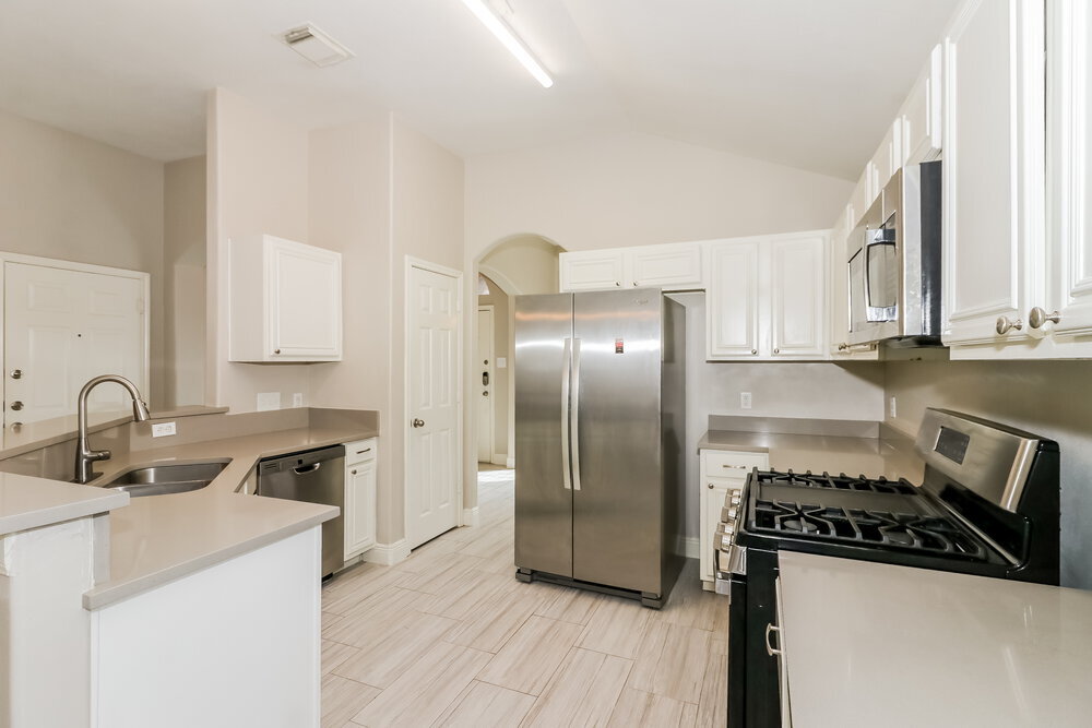 Building Photo - 25235 Clover Ranch Dr