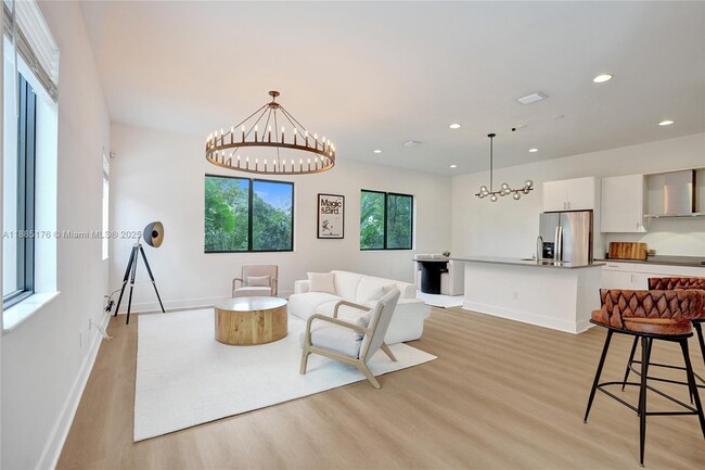 Building Photo - 13145 Addilyn Ct