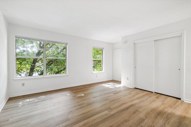 Building Photo - Location, Community, Quality Living. It St...