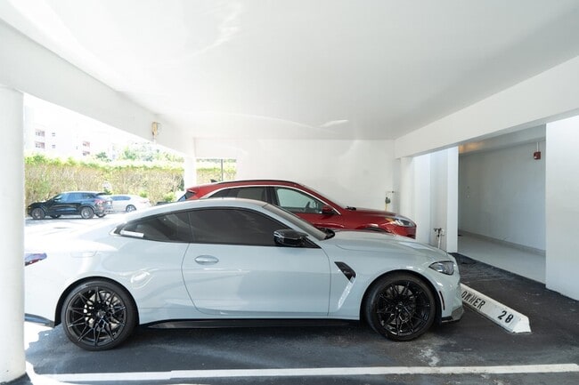 Building Photo - 800 E Camino Real