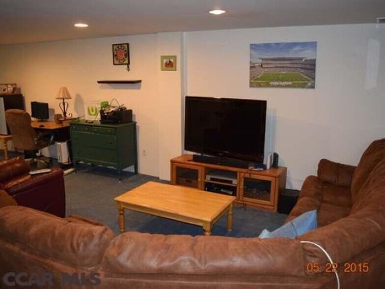 Building Photo - 831 Galen Dr