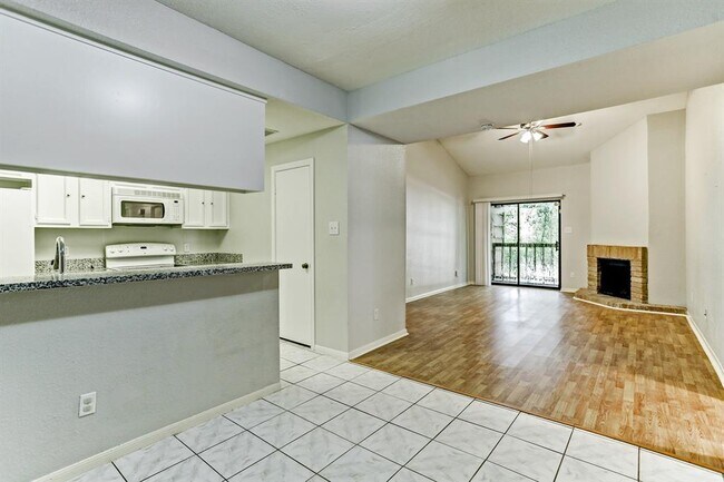 Building Photo - 11711 Memorial Dr