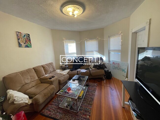 Building Photo - 34 Darling St