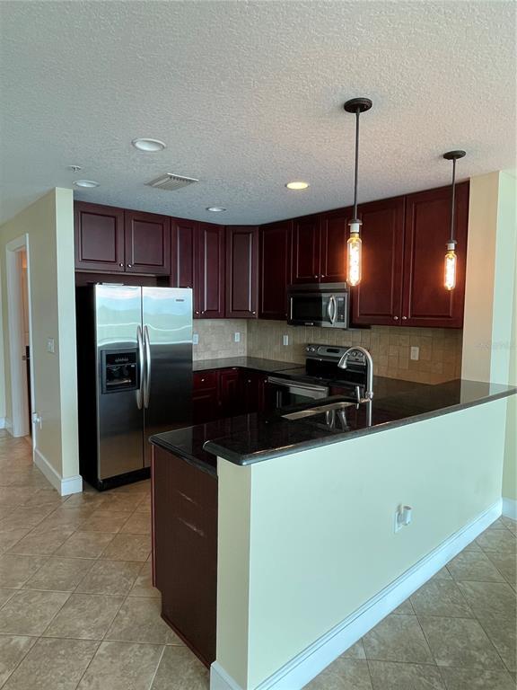 Building Photo - 101 S Eola Dr