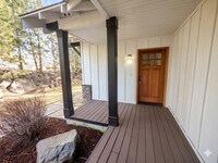 Building Photo - Beautiful 2x2.5 townhouse in NW Crossing!