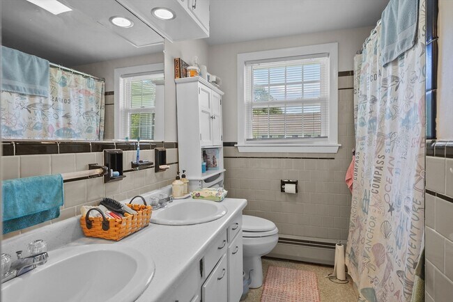 Building Photo - 26 Melanie Cir