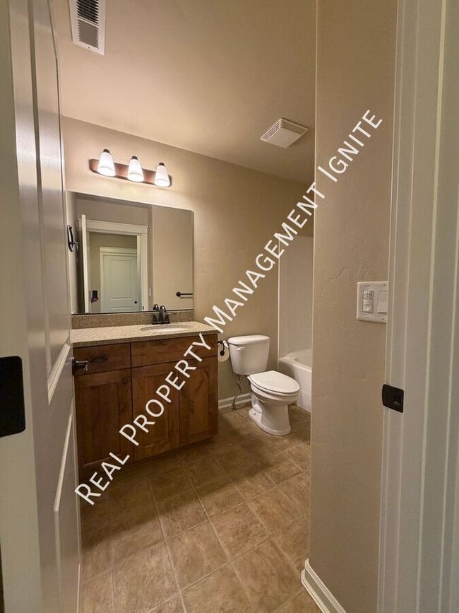 Building Photo - 20794 Comet Ln