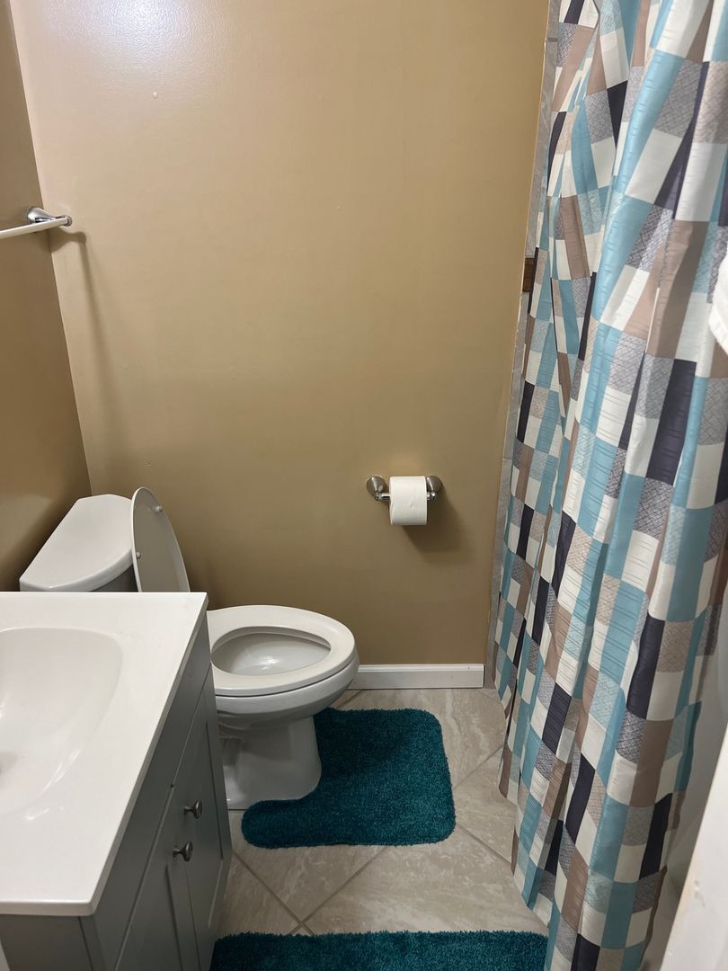 Building Photo - 112 Bon View Dr