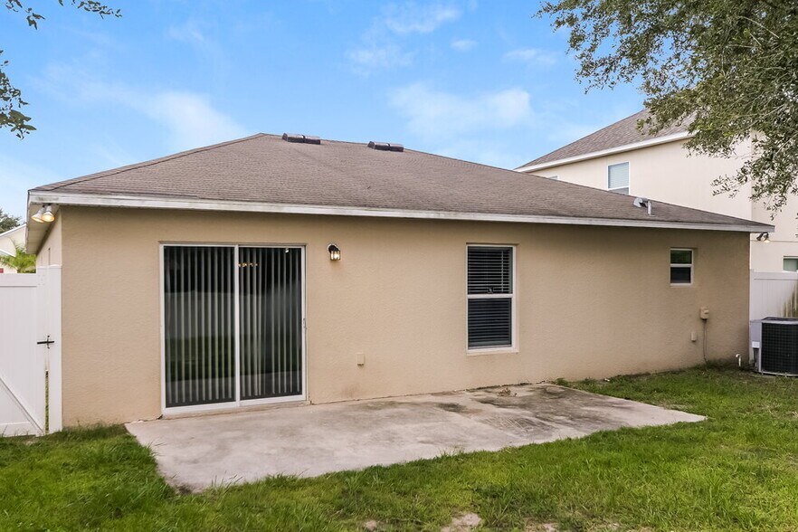 Building Photo - 5470 Silver Thistle Ln