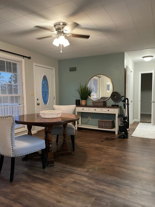 Building Photo - 1535 Kaiser Ave