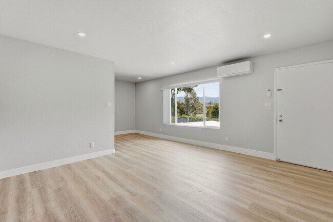 Building Photo - 381-385 Riverside Drive