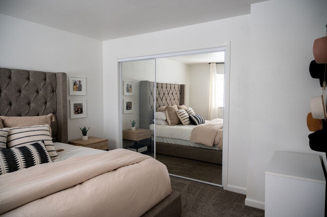 Building Photo - Little Dipper Avenue