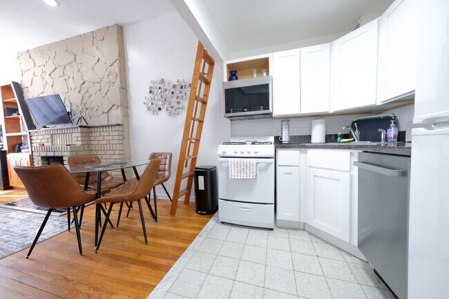 Building Photo - 28-30 West 86th Street-SI ID1031987P