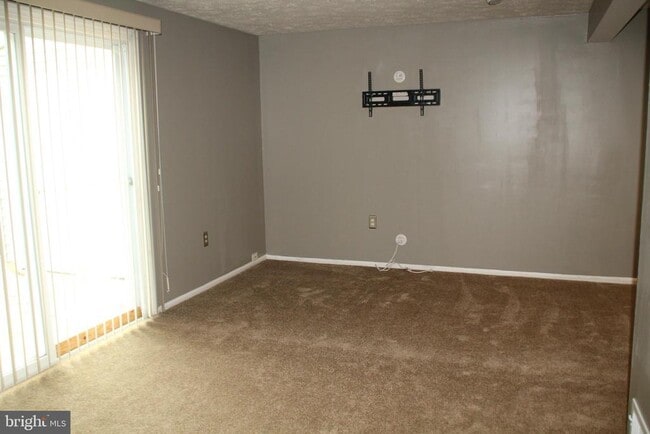 Building Photo - 7345 Branchwood Terrace