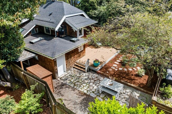 Primary Photo - 3Bd/1.75Ba Seattle Home